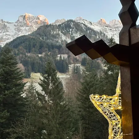 Les Quatre Saisons - Balcon Et Jardin Val dʼIlliez